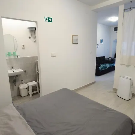 Apartment Near The Sea