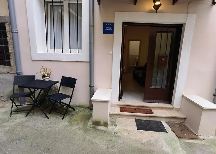 Near The Sea Apartment *